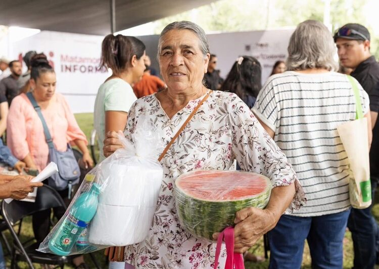 Fortalece DIF Matamoros la atención social en el “Martes en tu Colonia” con brigada de servicios