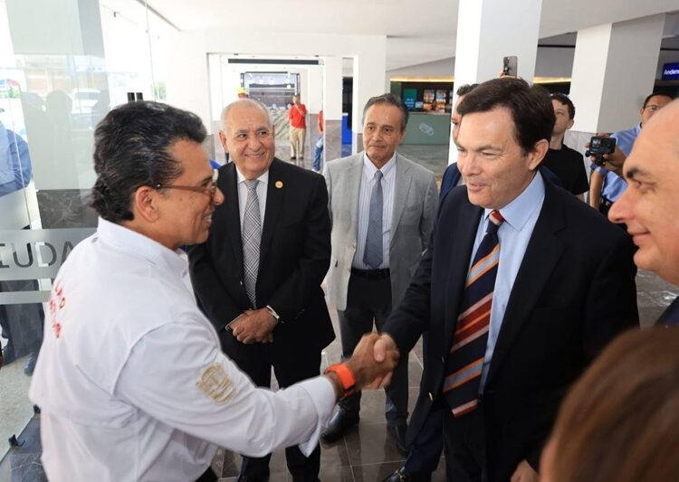 Inaugura Lalo Gattás moderna y funcional Central de Autobuses de Victoria