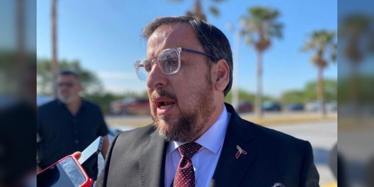 “Indebido condicionar la entrega de documentos oficiales al pago de graduaciones”: SET