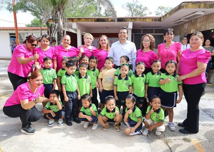 Inicia Municipio construcción de techumbre en ‘Jardín de Niños’