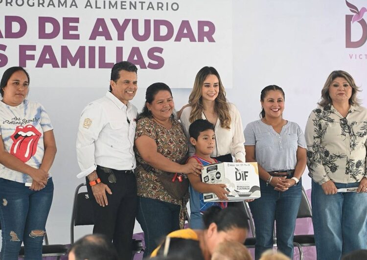 Inician Lucy y Lalo segunda entrega de programa alimentario ‘Voluntad de Ayudar’