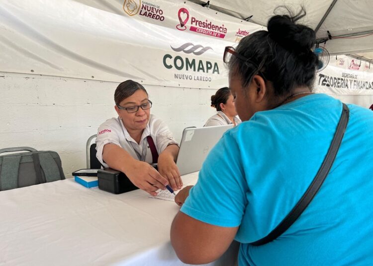 Invita COMAPA a vecinos de la INFONAVIT a aprovechar descuentos y trámites