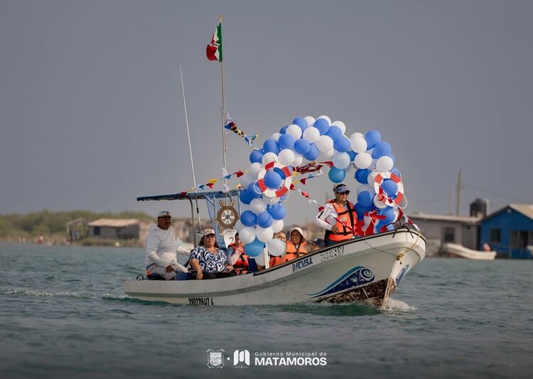 Participa Beto Granados en la ceremonia del 84 Aniversario del ‘Día de la Marina Nacional’