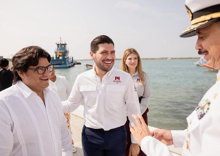 Participa Beto Granados en la ceremonia del 84 Aniversario del ‘Día de la Marina Nacional’