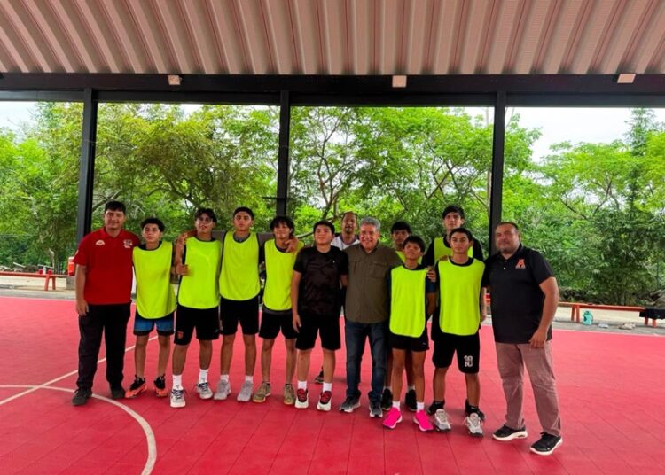 Promueve Armando Martínez el deporte entre la juventud altamirense