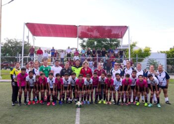 Reactiva SEBIEN cancha de futbol en el Parque Pajaritos
