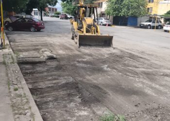 Reactivan bacheo en Victoria para reparar calles dañadas por lluvias