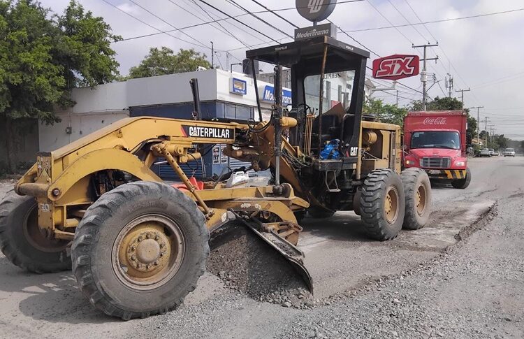 Reactivan bacheo en Victoria para reparar calles dañadas por lluvias