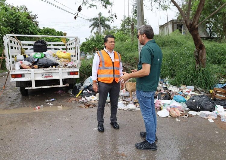 Recorre y supervisa Lalo Gattás operativo de limpieza en puntos de recolección de basura