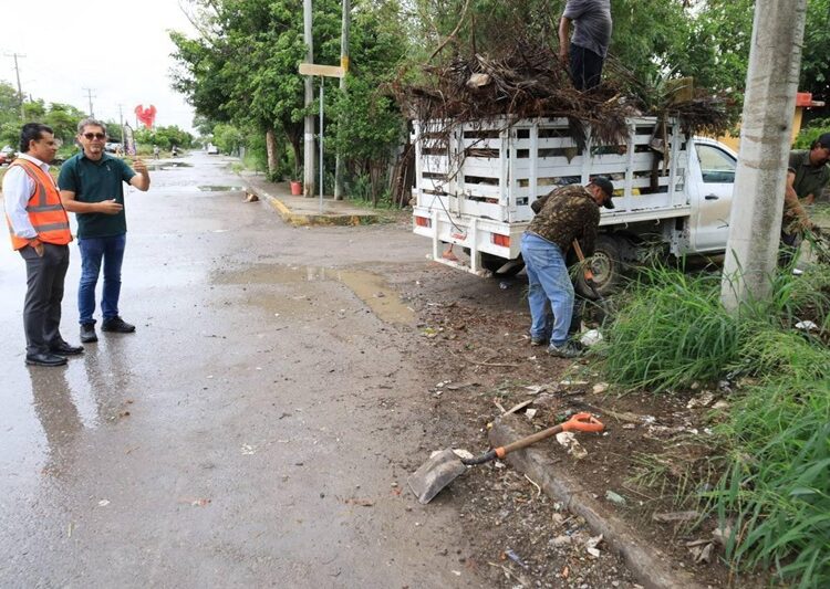Recorre y supervisa Lalo Gattás operativo de limpieza en puntos de recolección de basura