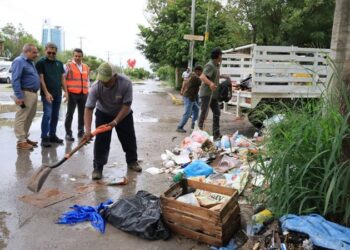 Recorre y supervisa Lalo Gattás operativo de limpieza en puntos de recolección de basura