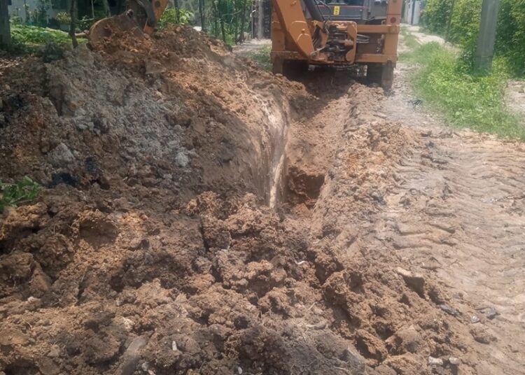 Renueva COMAPA Altamira drenaje sanitario en la López Mateos