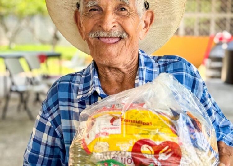 Supervisa SEBIEN comedores y entrega beneficios sociales en Victoria