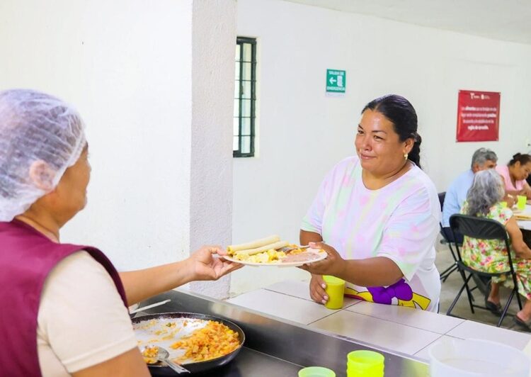 Supervisa SEBIEN comedores y entrega beneficios sociales en Victoria