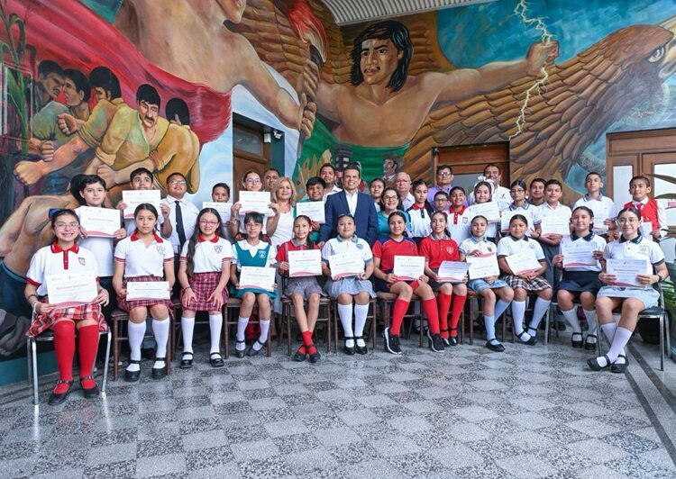 Viven niños victorenses ‘Un Día en el Cabildo’