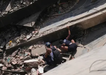 Miles de desaparecidos y casi 2,300 muertos por terremoto en Venezuela